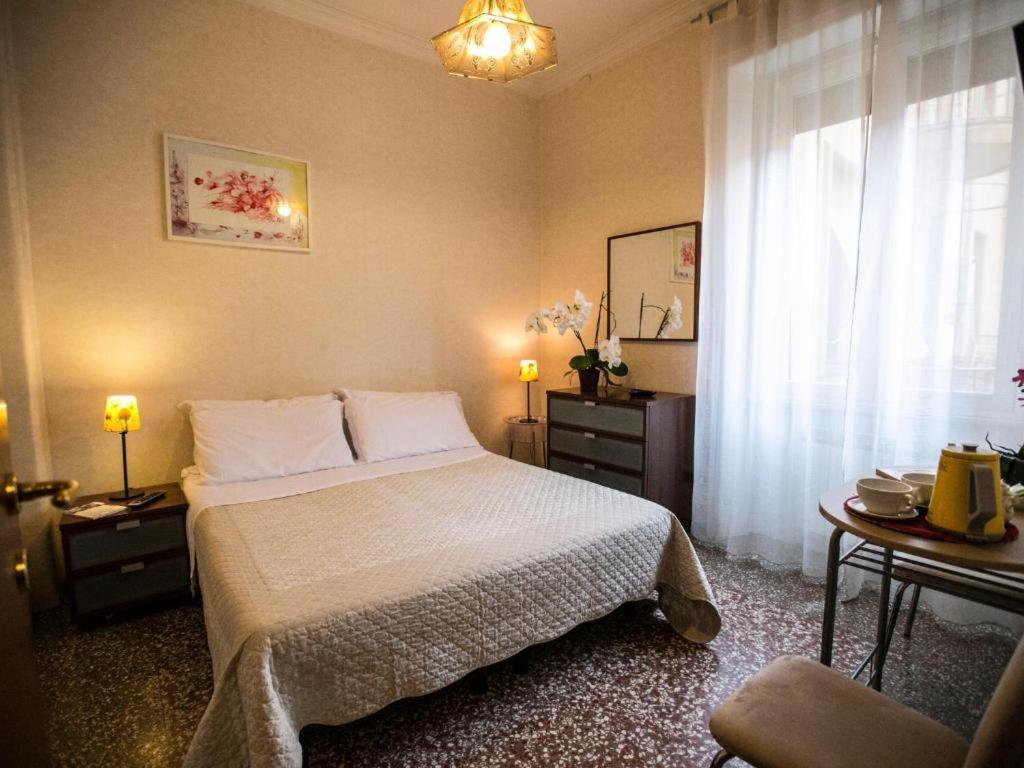 Chez Liviana Hotel Rome Exterior photo